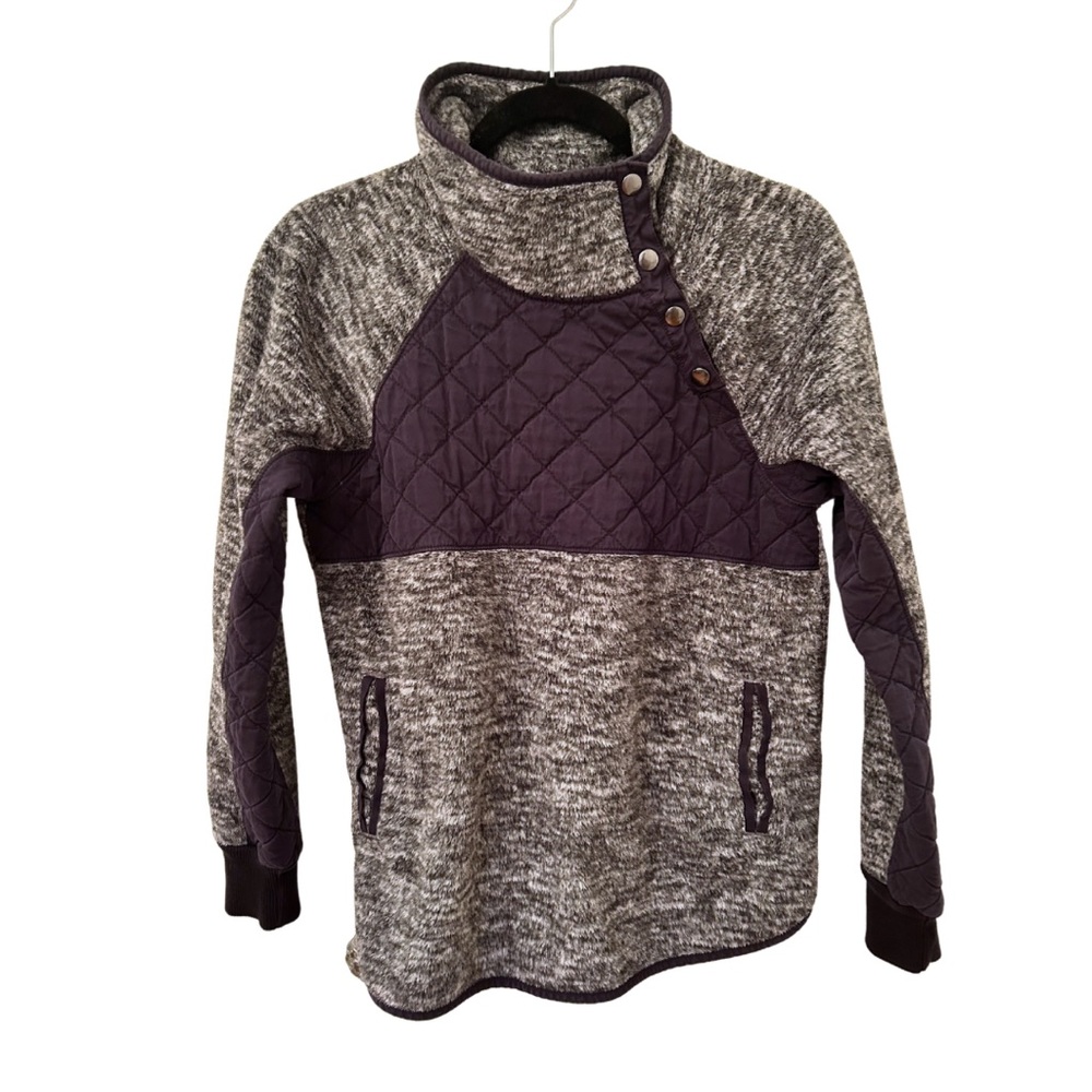 Abercrombie & Fitch sweater